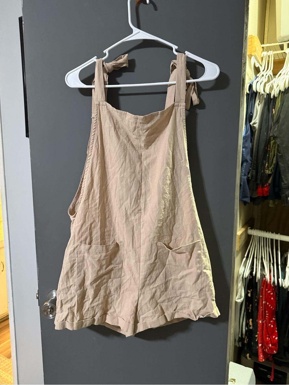 SHEIN Beige Tie-Strap Linen Romper